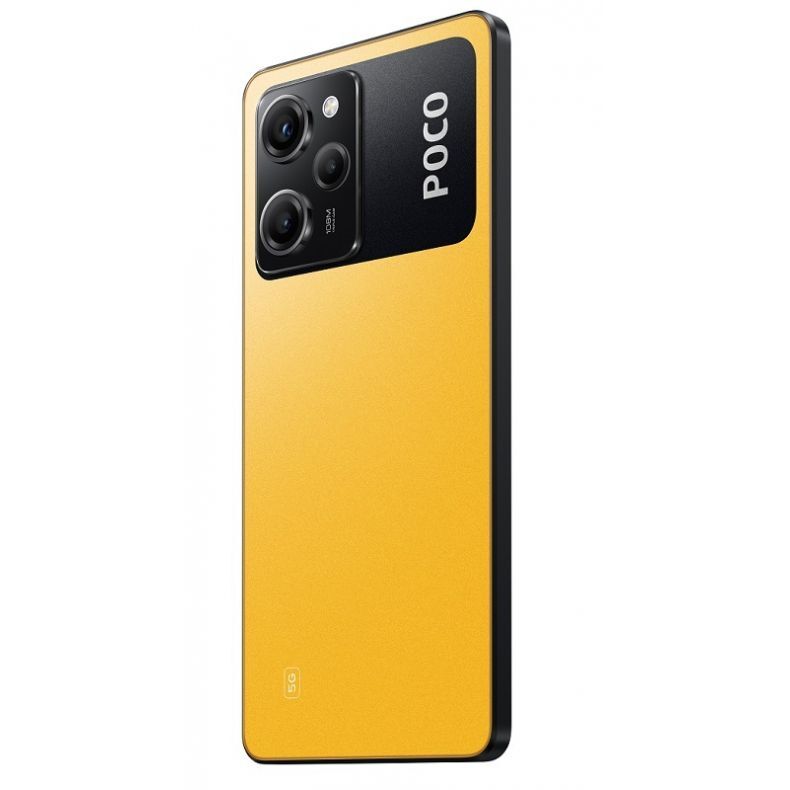  Poco X5 Pro nugarele geltonos spalvos 45 kampu dešinė puse